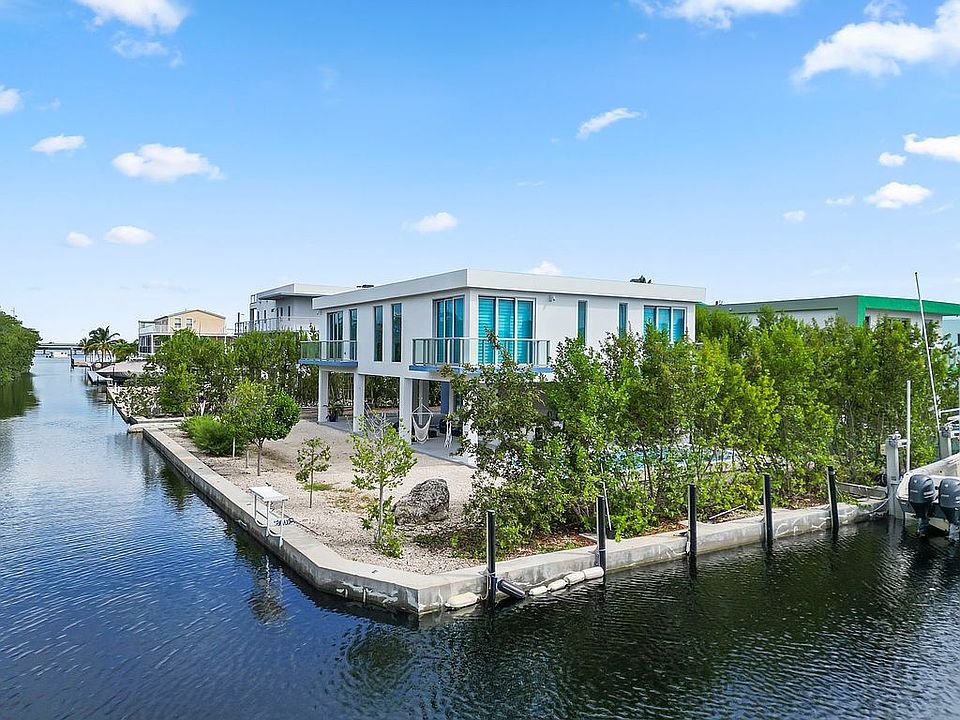 Waterfront estate at 474 Bahia Honda Road